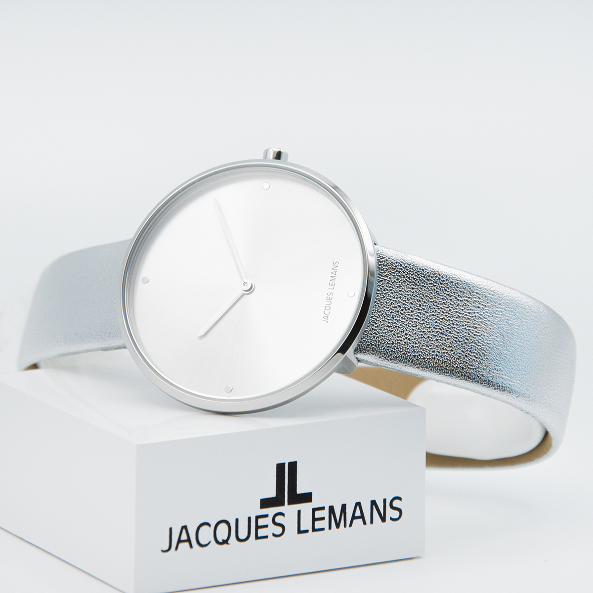 1-2056A, наручные часы Jacques Lemans
