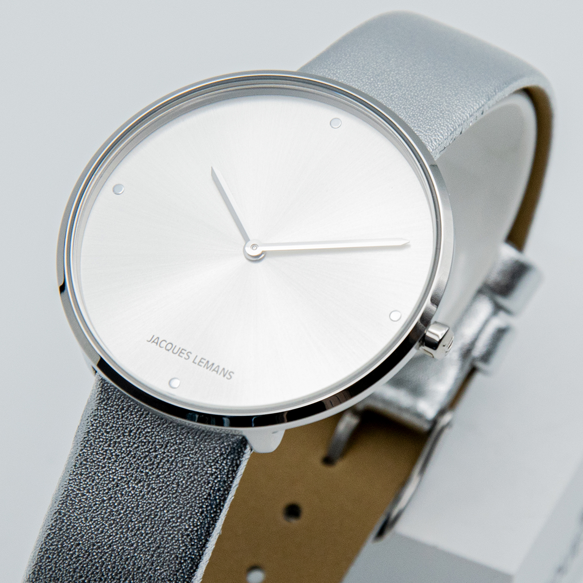 1-2056A, наручные часы Jacques Lemans